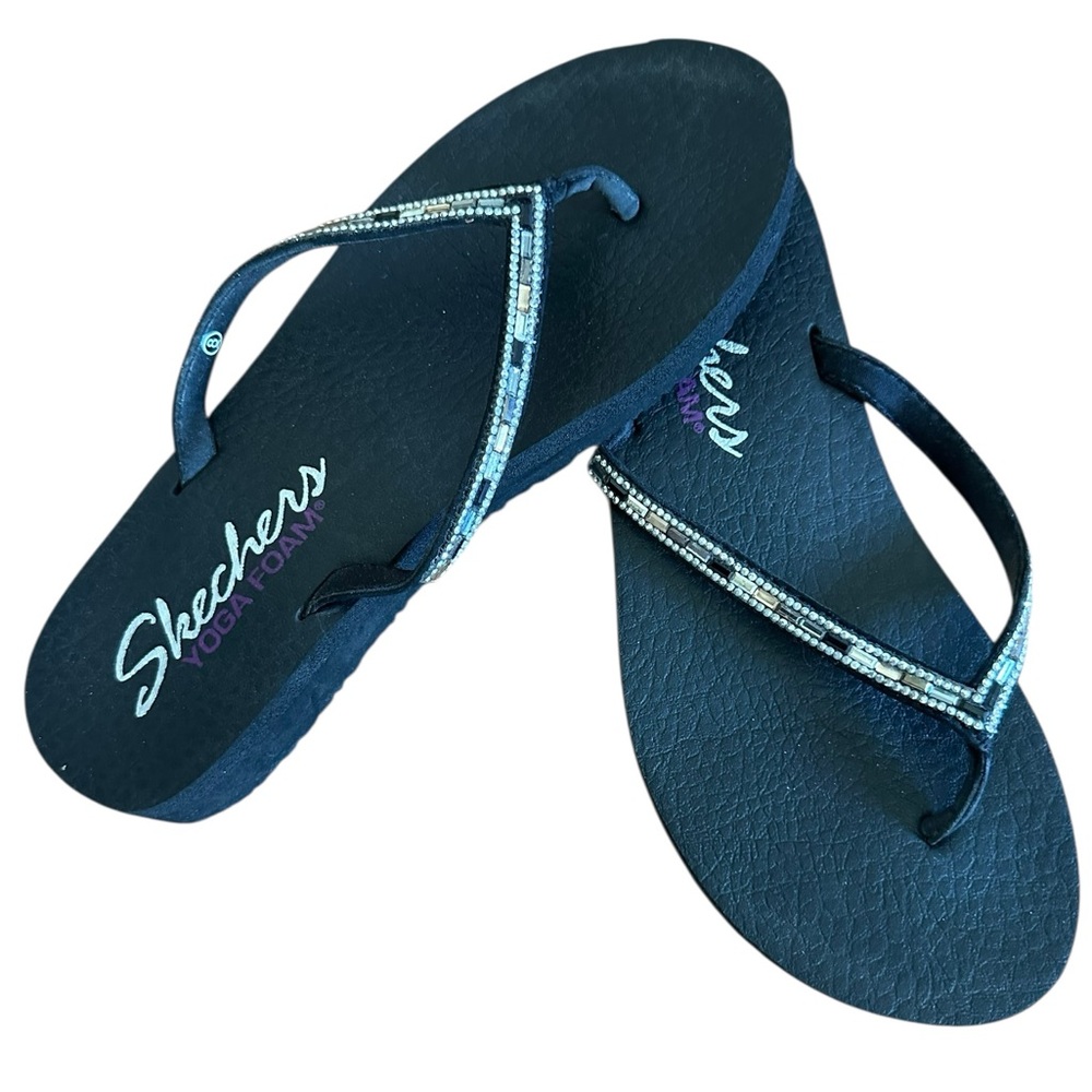 SKECHERS 8 women’s Black Yoga Rhinestone Foam Flip flops - Picture 2 of 5
